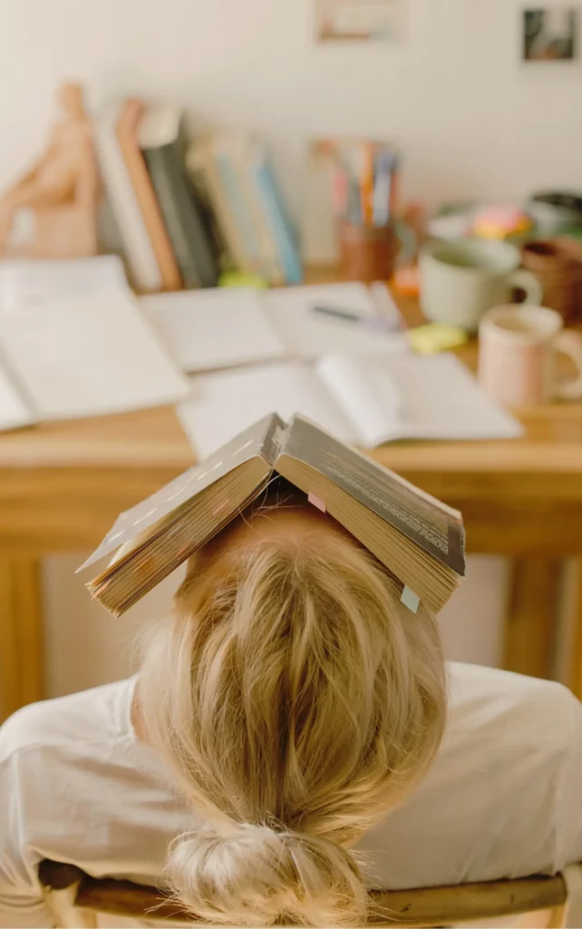 femme qui se sent perdue